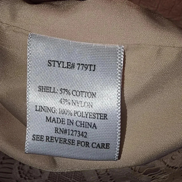 Beyond Vintage lace vneck peach blouse‎ - Picture 13 of 13